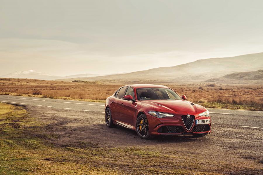  Alfa Romeo Giulia Quadrifoglio (952) 2016 года  (UK) (фото 39 из 40)
